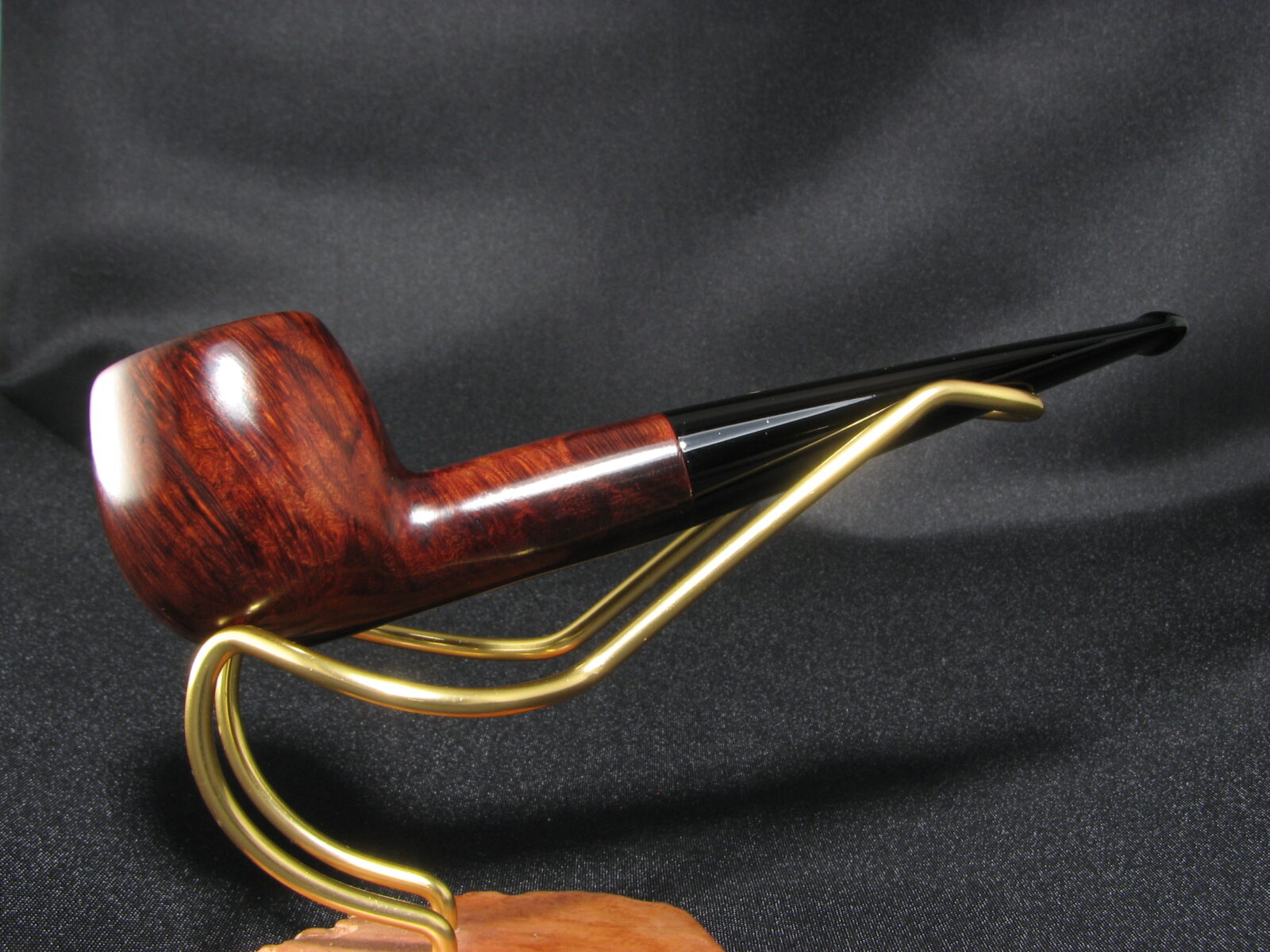 Dunhill expensive pipes are why Dunhill Pipes