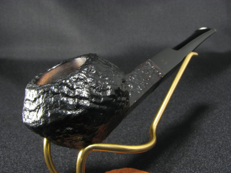 HARDCASTLE Royal Crown Windsor