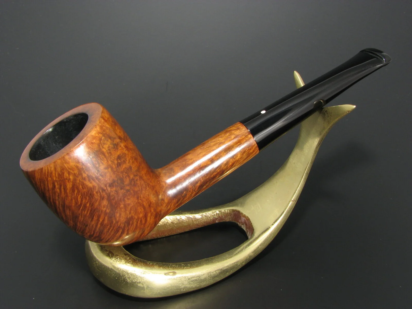 DUNHILL Bruyere 60 - Very Keen on Pipes