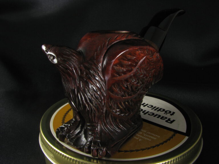 Sculpted Eagle pipe