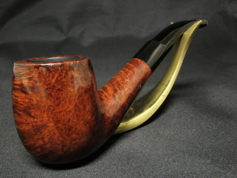 CHARATAN'S MAKE Countryman limited edition - Very Keen on Pipes