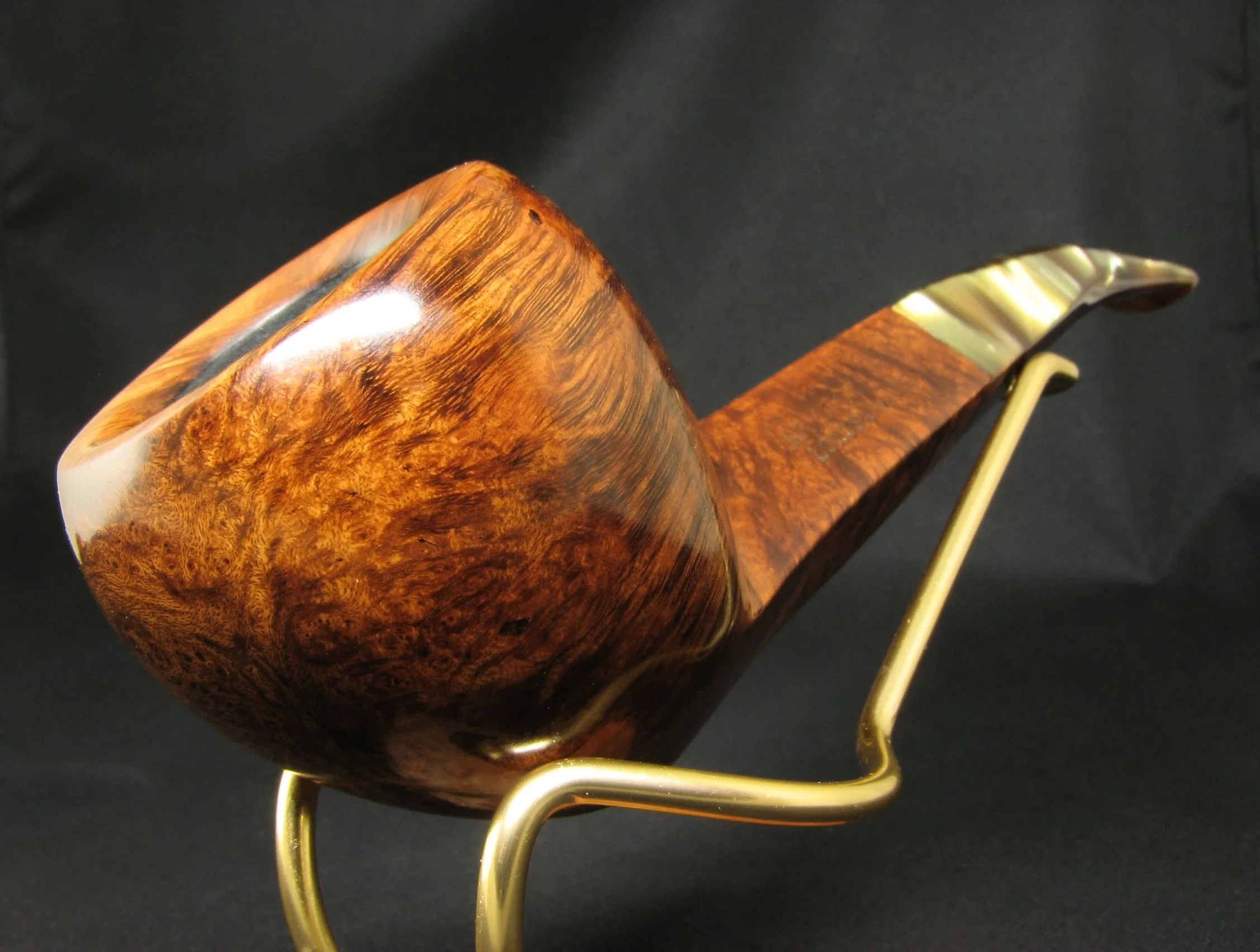 aristocrat pipe tobacco Having a bowl of aristocrat unknown blend from local shop in tx. Any recommended shops in north Dallas? : r/PipeTobacco aristocrat pipe Archives - Very
